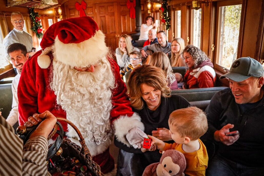 stonegablesestate_tour-santa-train-children-holiday-3 Stonegablesestate Tour Santa Train Children Holiday