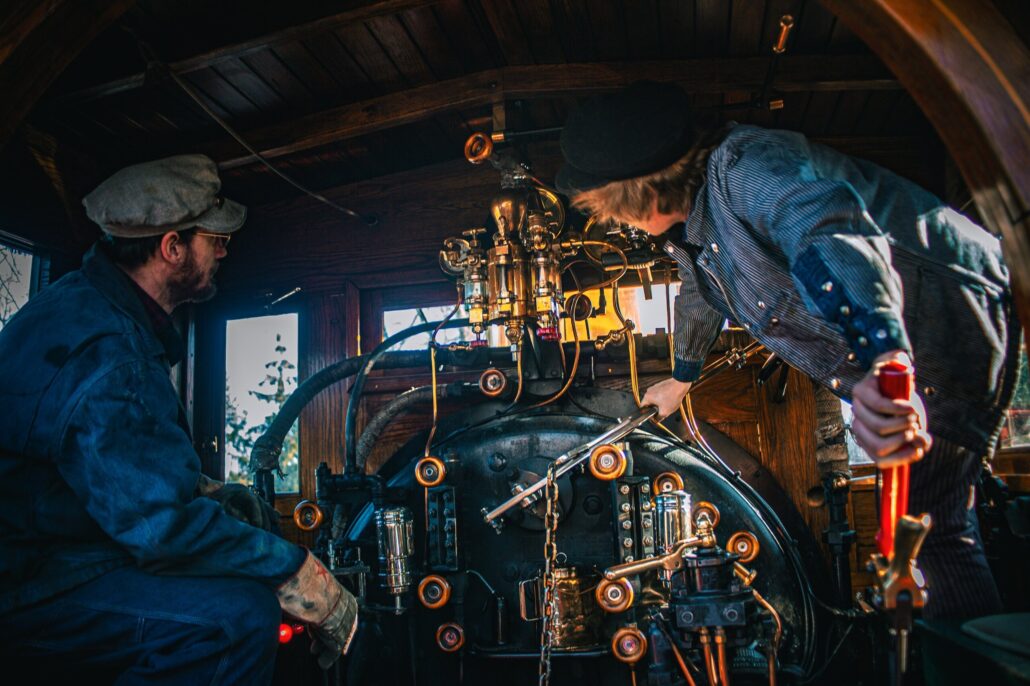 stonegablesestate_tour-steam-engine-drivers-control-panel Stonegablesestate Tour Steam Engine Drivers Control Panel