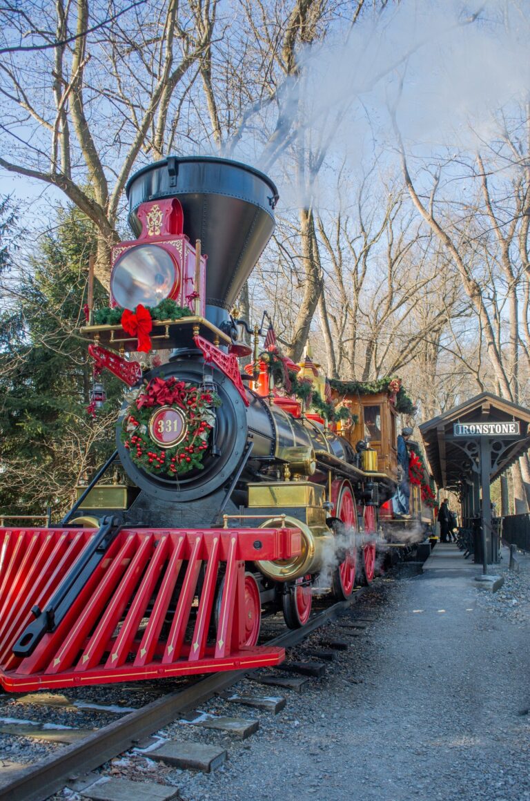 stonegablesestate_tour-steam-locomotive-holiday-decorations-ironstone-station Stonegablesestate Tour Steam Locomotive Holiday Decorations Ironstone Station