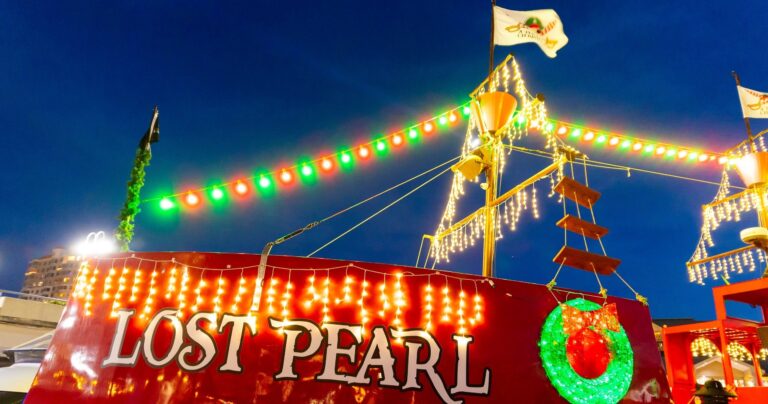 tampapirateship_tour-lost-pearl-boat-lights-night Tampapirateship Tour Lost Pearl Boat Lights Night
