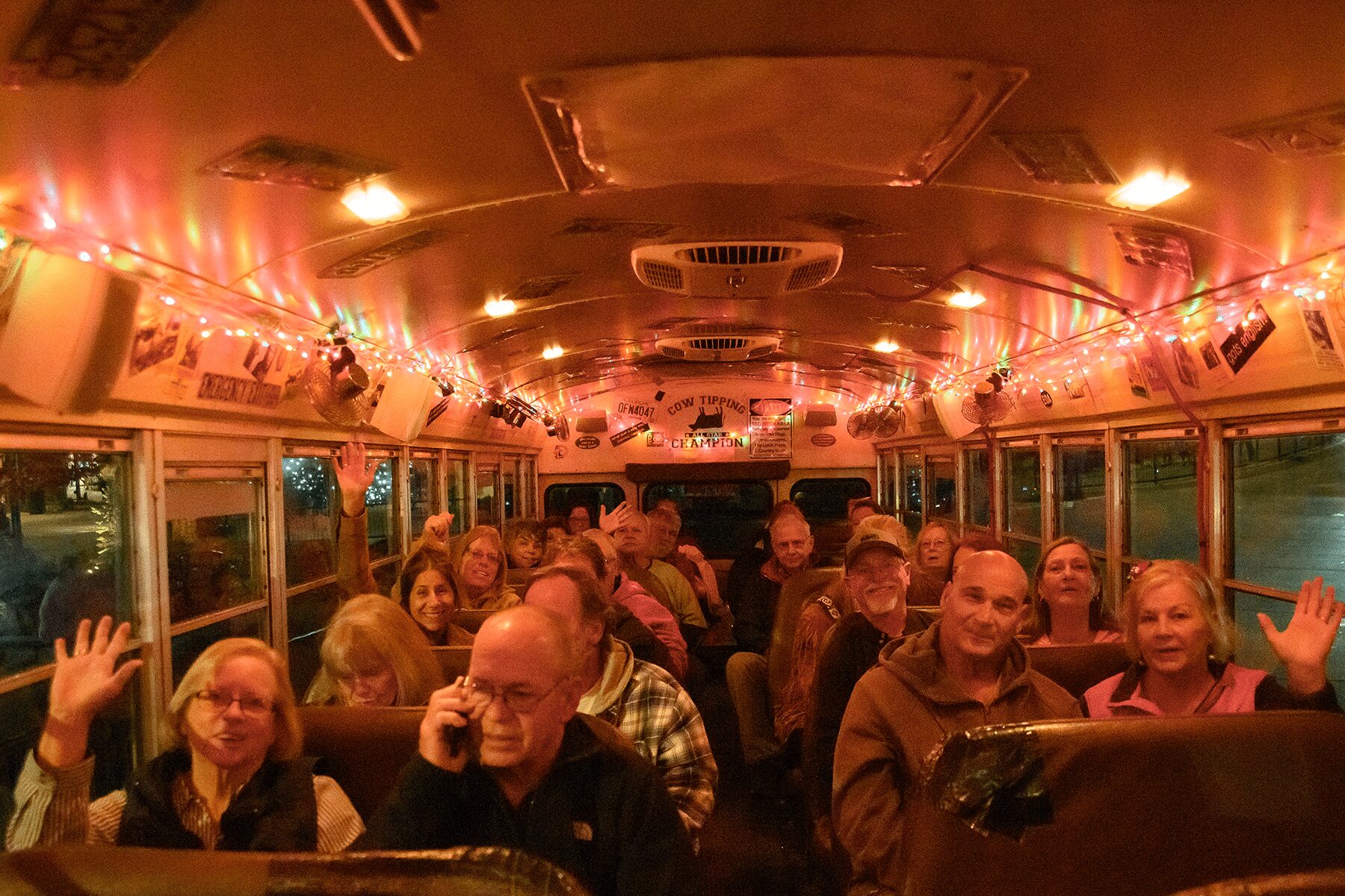 theredneckbus_tour-tour-bus-passengers-festive-lights Theredneckbus Tour Tour Bus Passengers Festive Lights