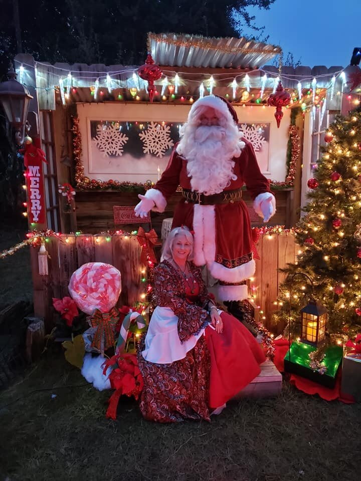 thetastingtours_tour-santa-claus-woman-christmas-decorations Thetastingtours Tour Santa Claus Woman Christmas Decorations