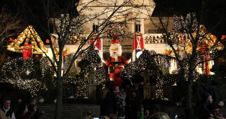 Touramerica Tour Santa Claus Holiday Lights Night