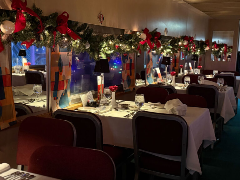 Tvrail Tour Dining Car Holiday Decorations Tables 