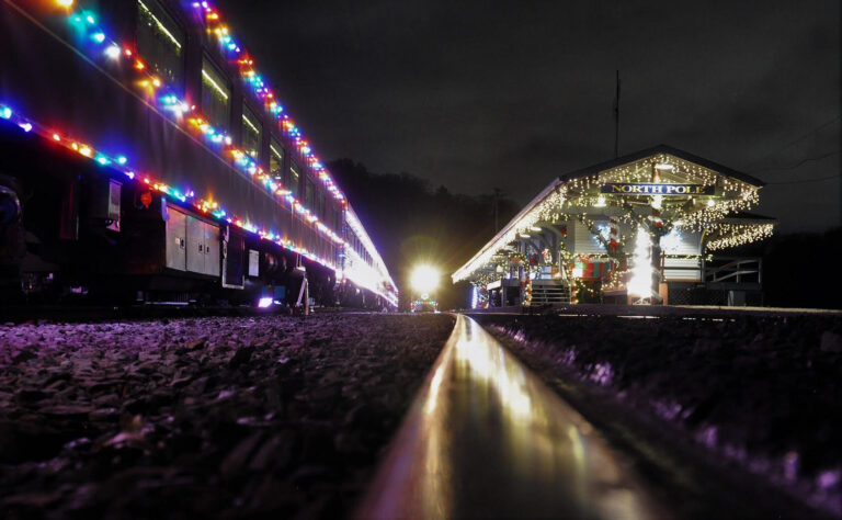 tvrail_tour-train-station-night-lights Tvrail Tour Train Station Night Lights