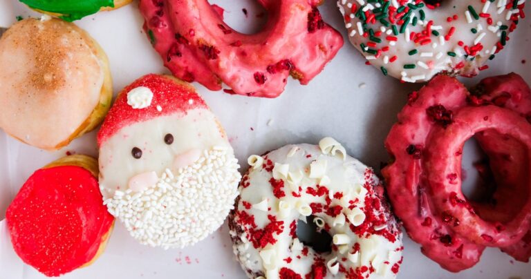 undergrounddonutour_tour-colorful-festive-donuts Undergrounddonutour Tour Colorful Festive Donuts