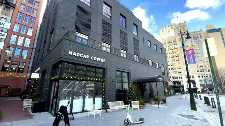 Undergrounddonutour Tour Madcap Coffee Black Building Scooter