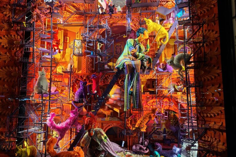 Walksnyc Tour Colorful Display Figurines Cats Stairs