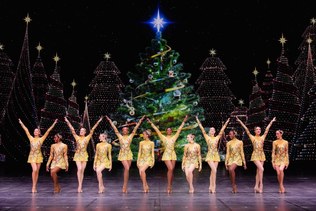 walksnyc_tour-dancers-yellow-dresses-christmas-trees Walksnyc Tour Dancers Yellow Dresses Christmas Trees