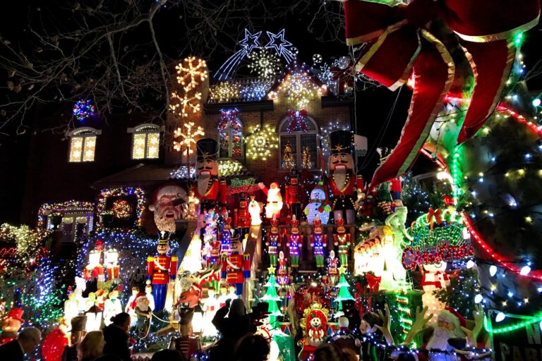 Walksnyc Tour Holiday Lights Decorated House Nutcrackers