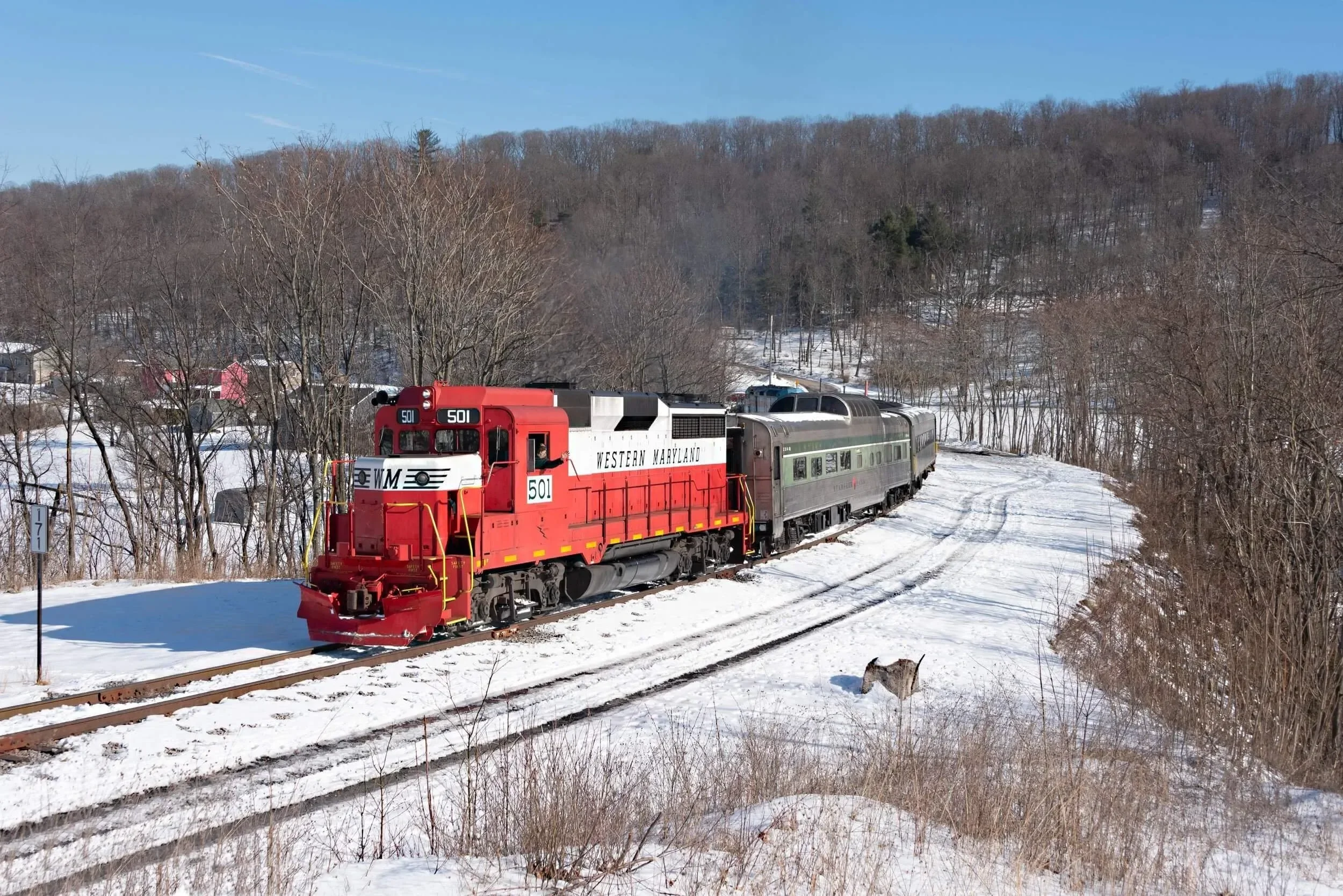 Wmsr Tour Train Snowy Landscape Red Locomotive